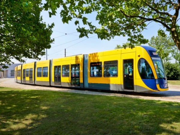 tn_au-goldlinq-flexity-tram